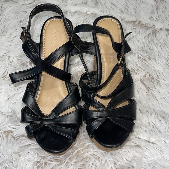 Spirit Moda Black Strappy Wedges - Picture 3 of 5
